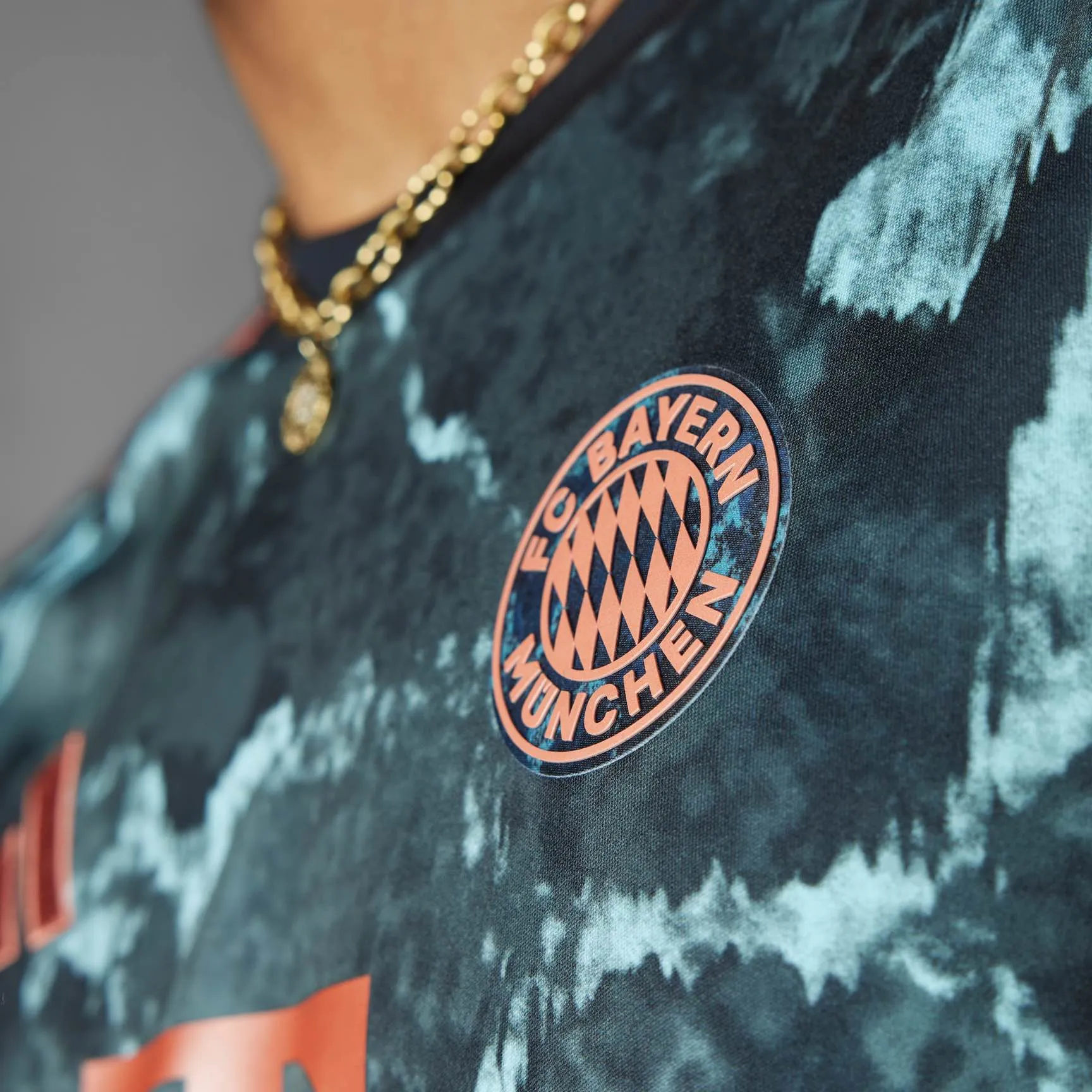 FC Bayern 24/25 Away Jersey